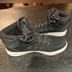 Adidas, black high top faux suede with gold accents ✨🖤✨🖤✨🖤